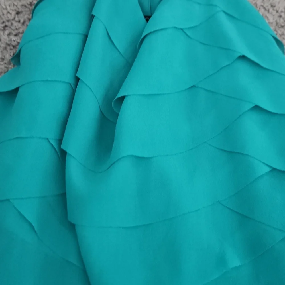 Dress - Picture 2 of 4